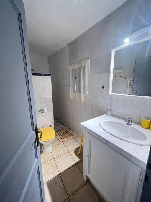 "La Maison Jaune" Arles Centre Terrasse Экстерьер фото